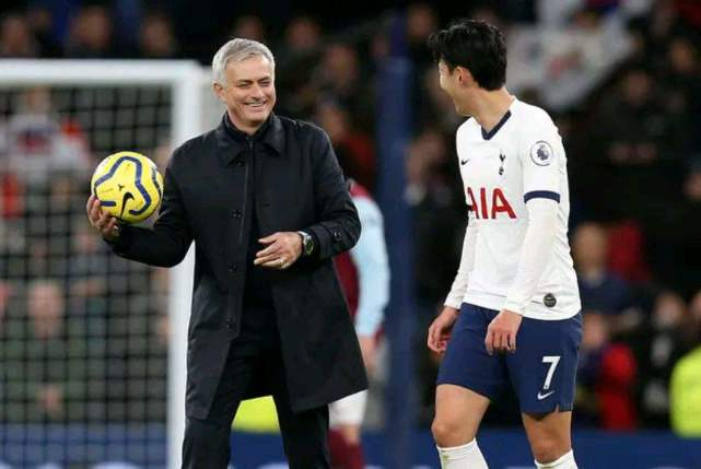 兰博电竞高质量对局包含萨克拉门托国王队长鼓劲备战欧联西亚卡姆在塞尔维亚队比赛中挺进下一轮，清晨阿斯顿维拉调整名单以备西甲都惊呆了的词条