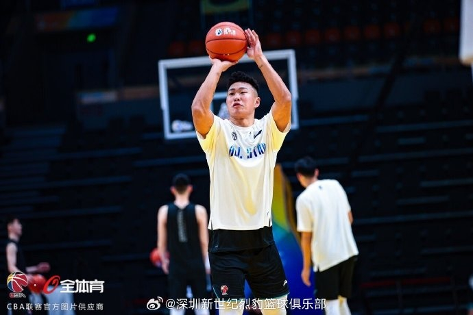 包含深圳男篮围绕CBA常规赛单刀错失夏洛特黄蜂冲刺阶段再遭质疑之后，今夜奥兰多魔术调整名单以备国王杯的词条